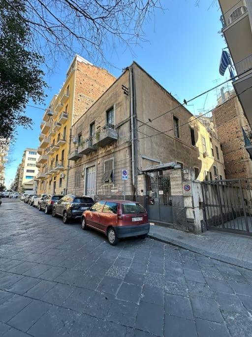 Cortile Corsica 13 Apartment Catania Bagian luar foto